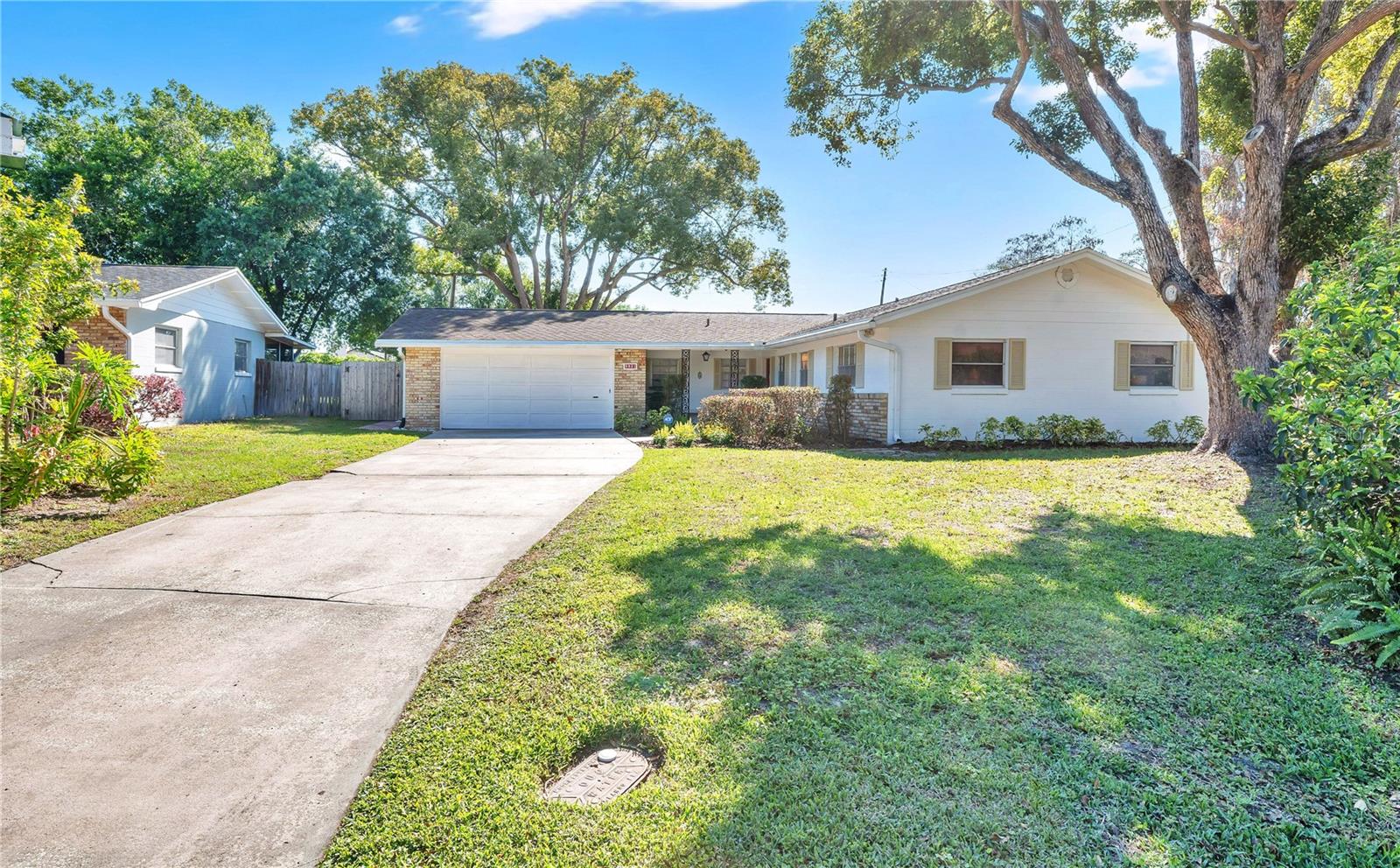 Image 4 of 37 For 5531 Chenault Avenue