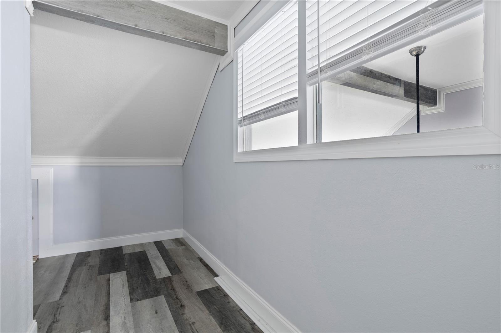 Image 10 of 23 For 226 Orienta Point Street 226