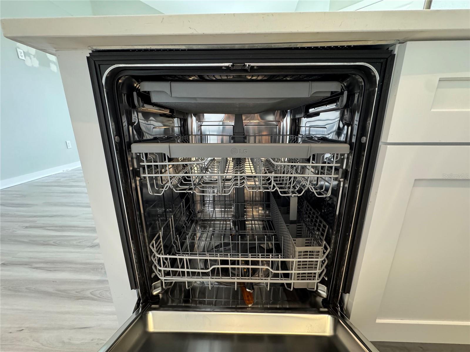 Image 20 of 44 For 2569 Grassy Point Drive 307