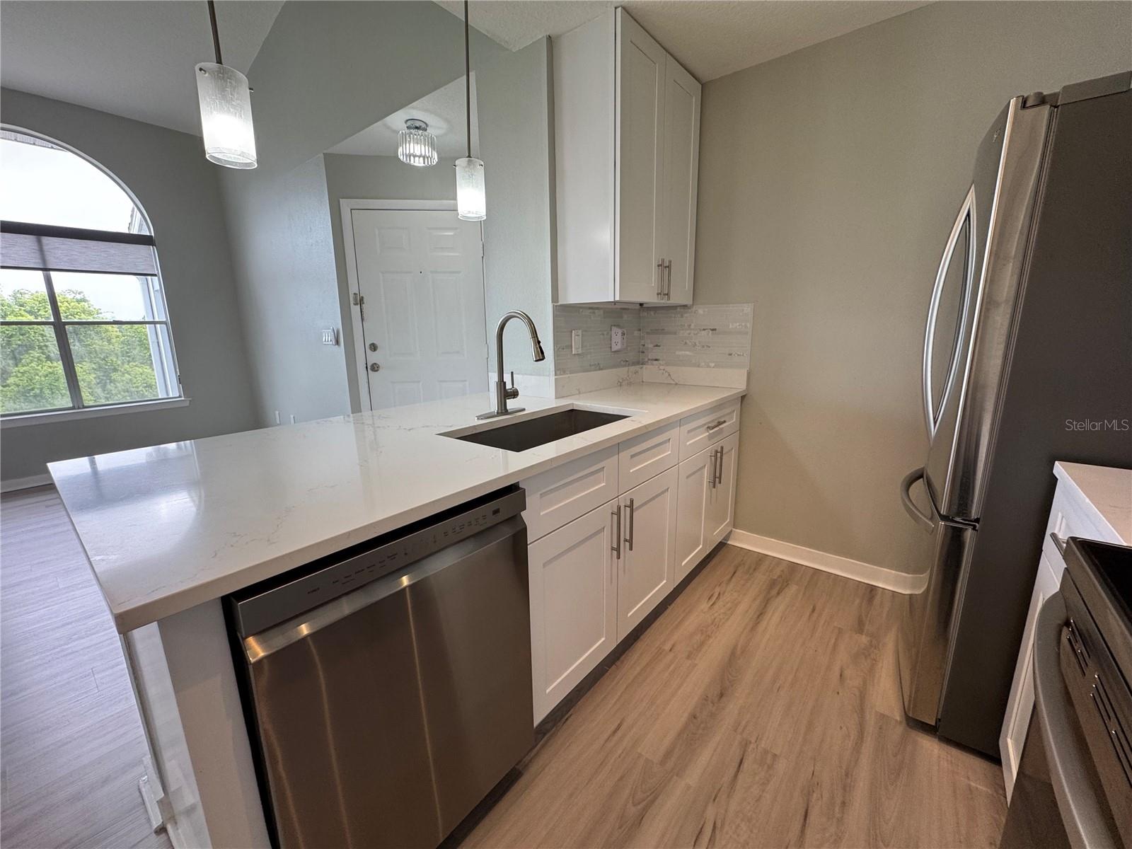 Image 23 of 44 For 2569 Grassy Point Drive 307