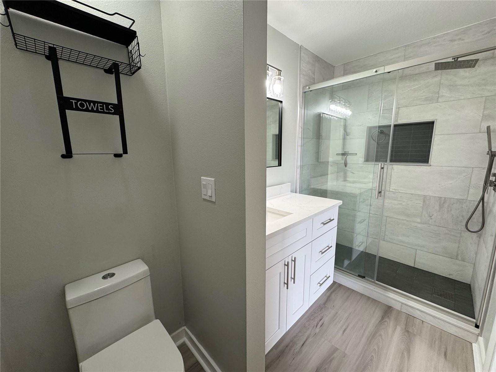 Image 30 of 44 For 2569 Grassy Point Drive 307