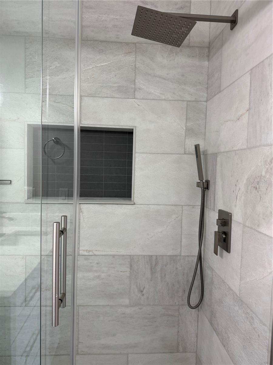 Image 34 of 44 For 2569 Grassy Point Drive 307