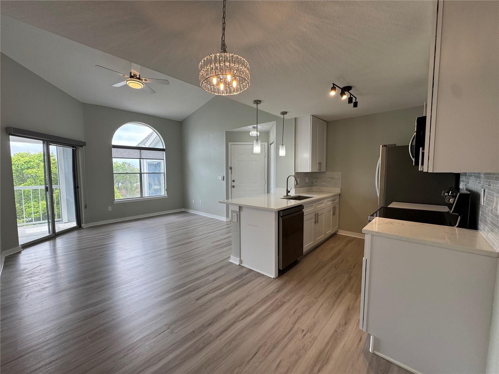 Image 7 of 44 For 2569 Grassy Point Drive 307