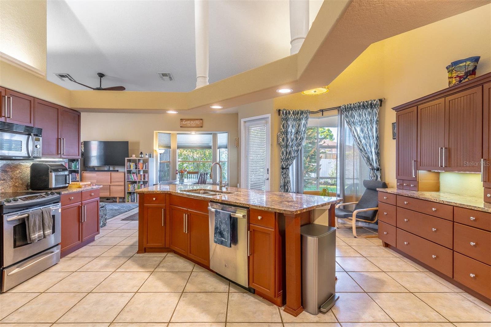 Image 10 of 42 For 987 Kerwood Circle