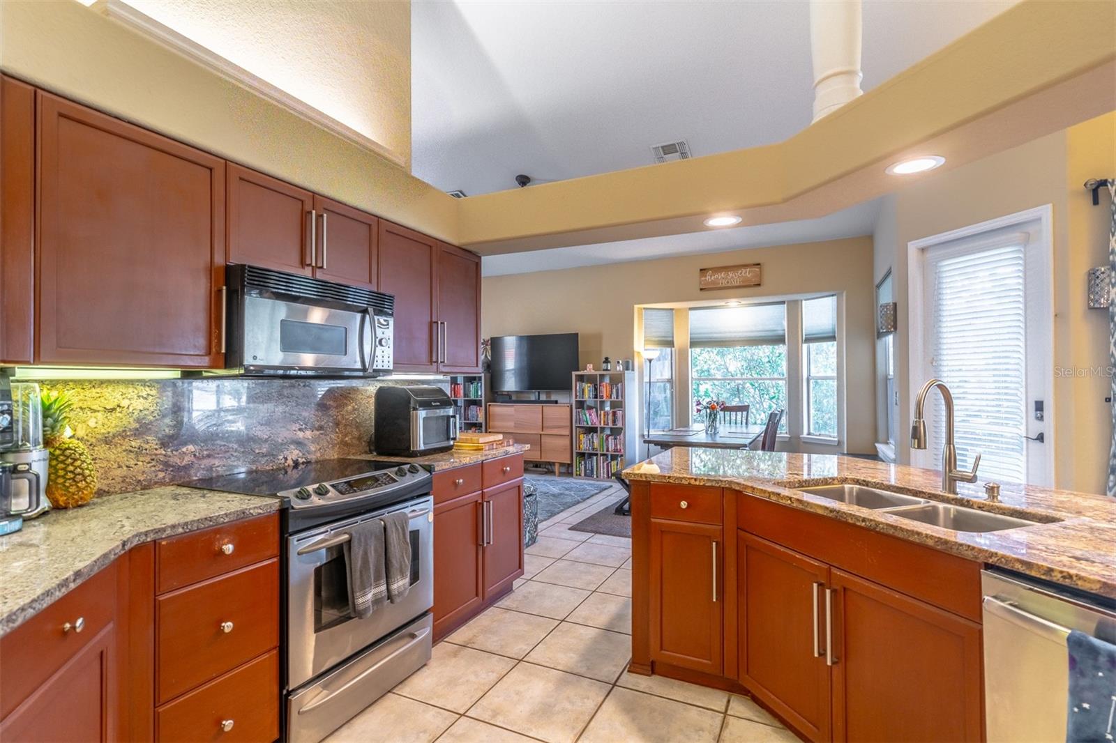 Image 13 of 42 For 987 Kerwood Circle