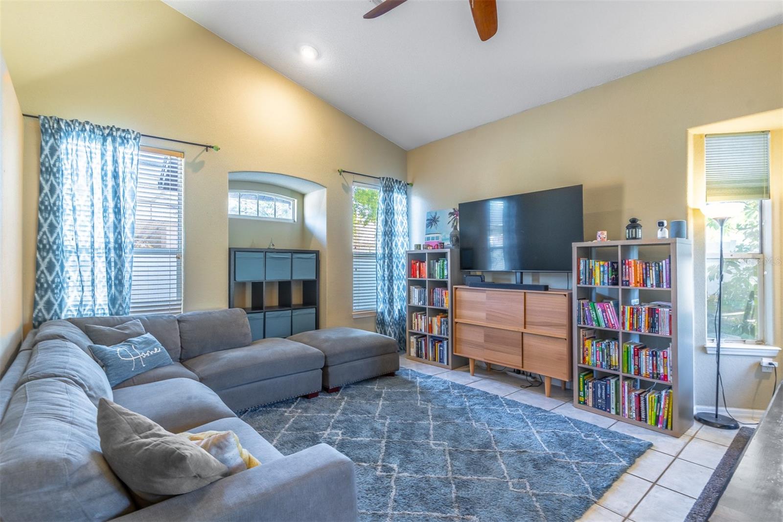 Image 16 of 42 For 987 Kerwood Circle