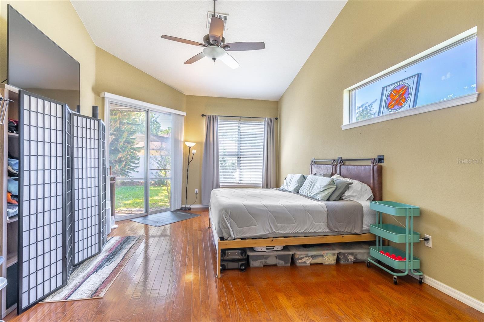 Image 22 of 42 For 987 Kerwood Circle