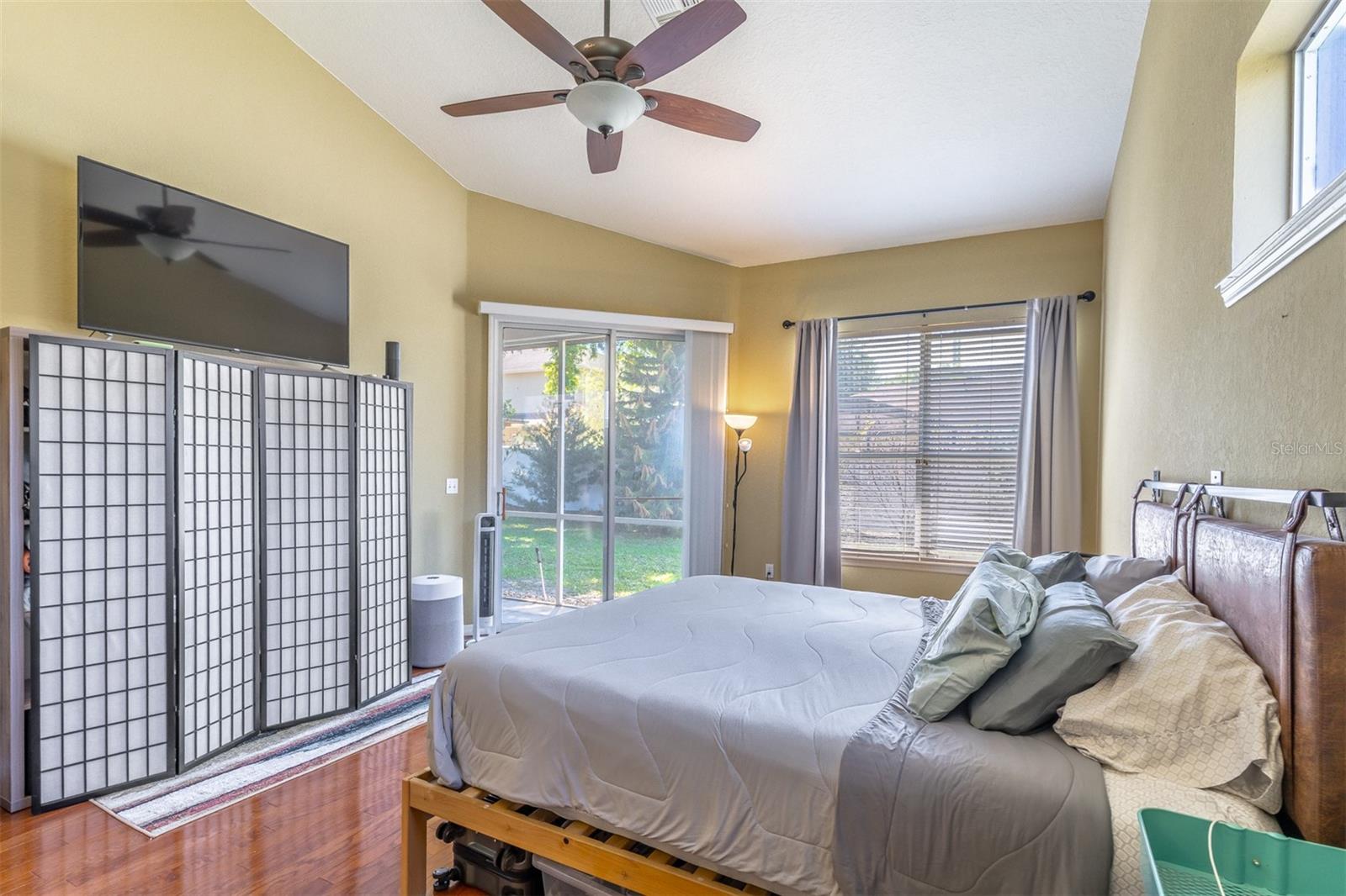 Image 23 of 42 For 987 Kerwood Circle