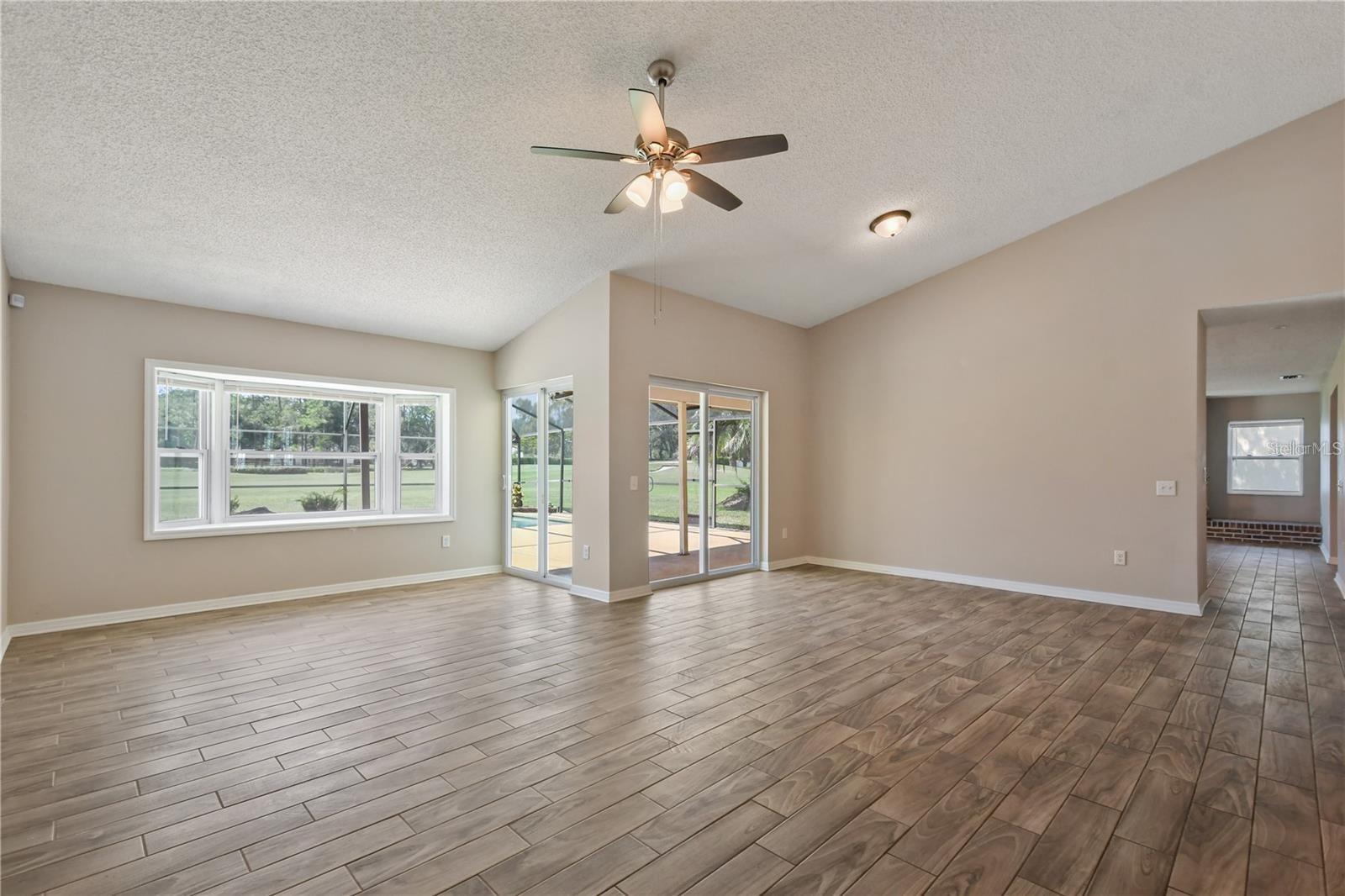 Image 10 of 52 For 7037 Edgeworth Drive