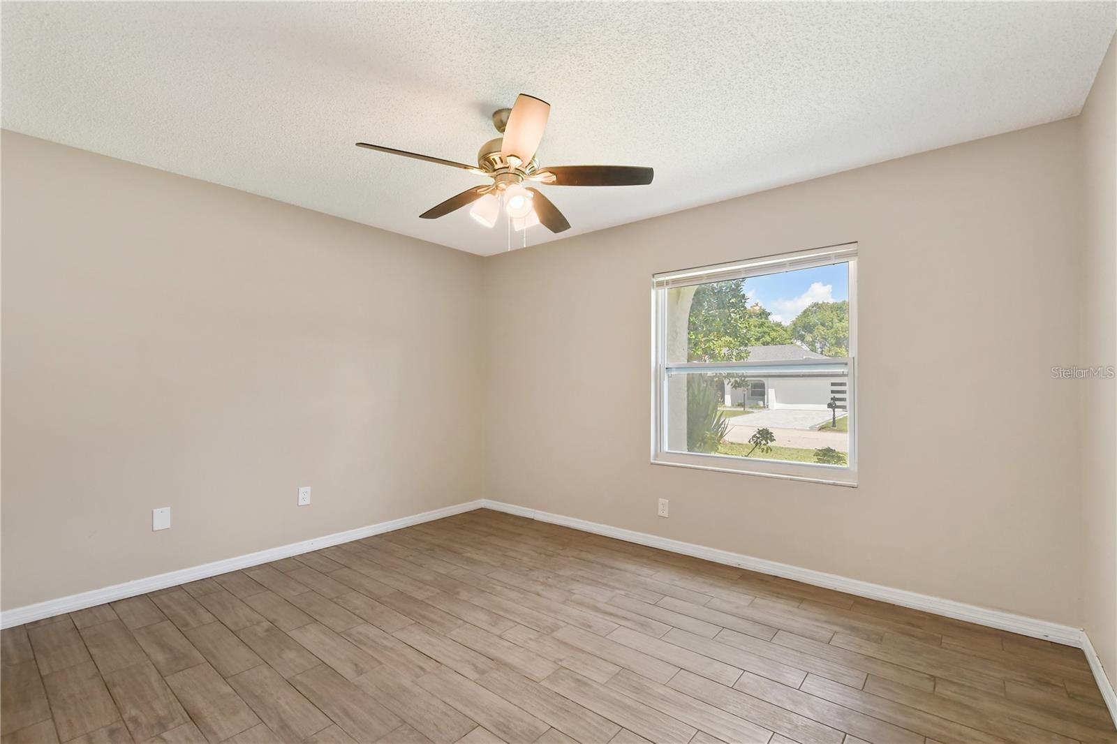 Image 38 of 52 For 7037 Edgeworth Drive