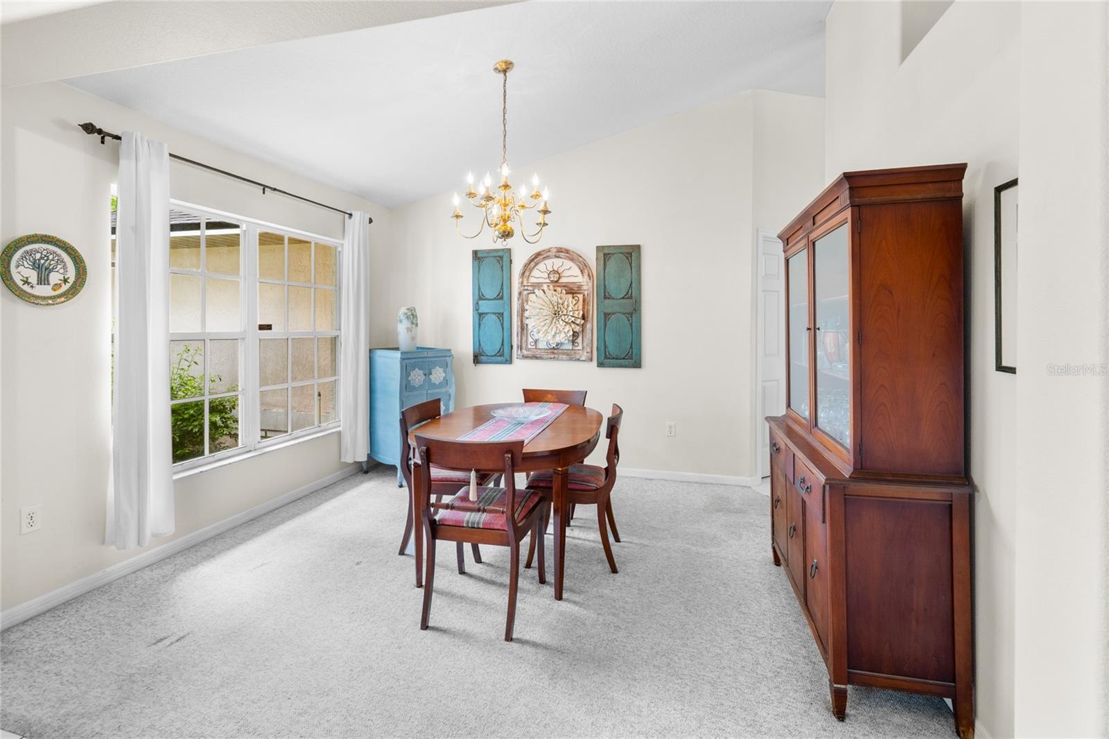 Image 13 of 38 For 1839 Queen Palm Drive