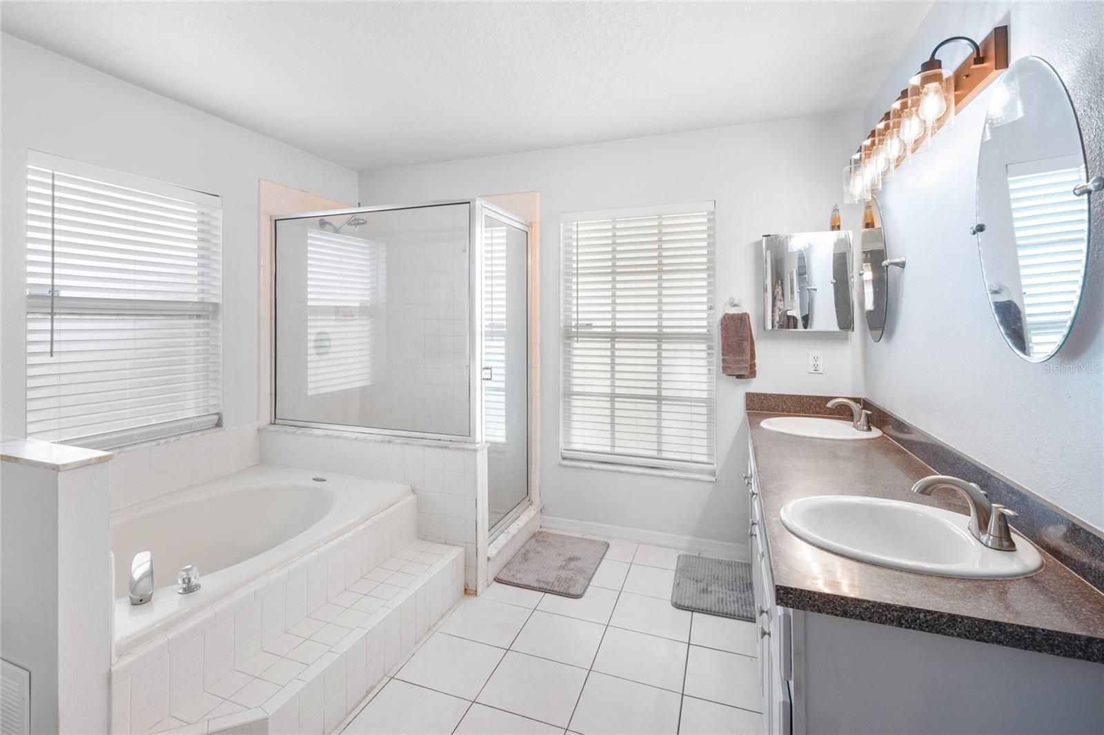 Image 20 of 38 For 1839 Queen Palm Drive