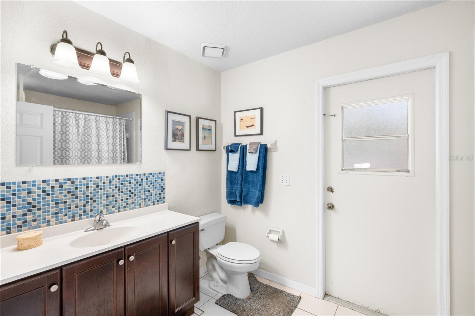 Image 26 of 38 For 1839 Queen Palm Drive