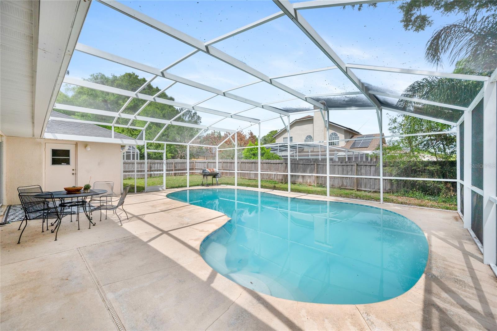 Image 27 of 38 For 1839 Queen Palm Drive