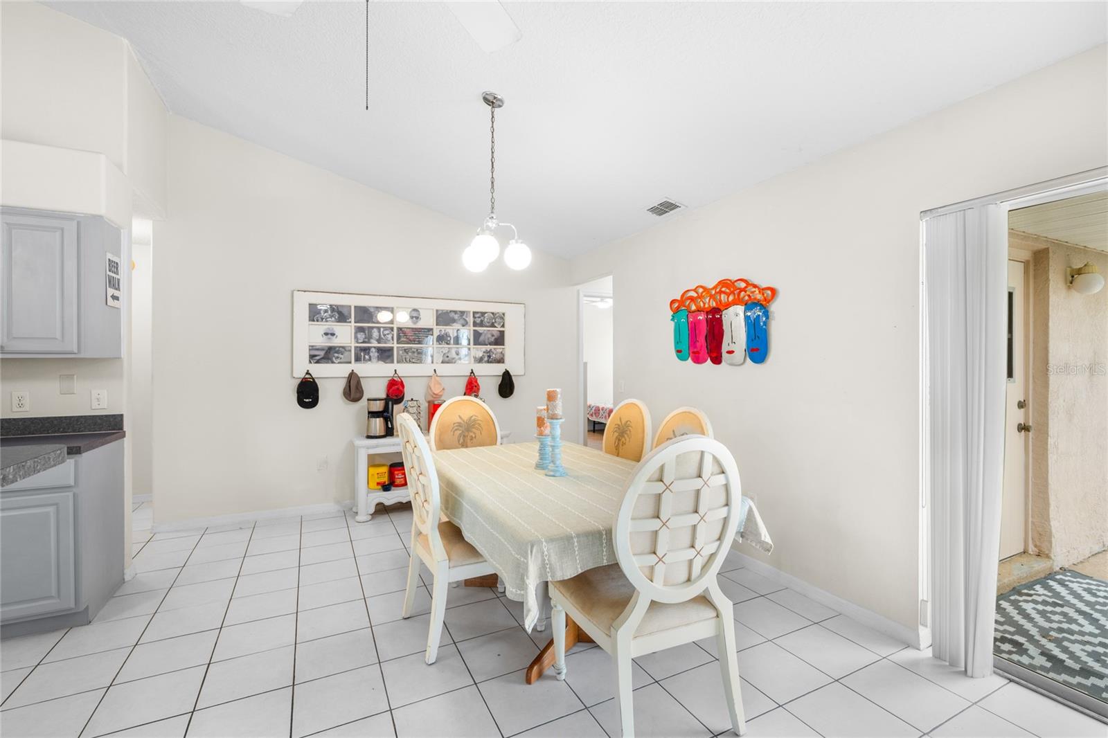 Image 9 of 38 For 1839 Queen Palm Drive