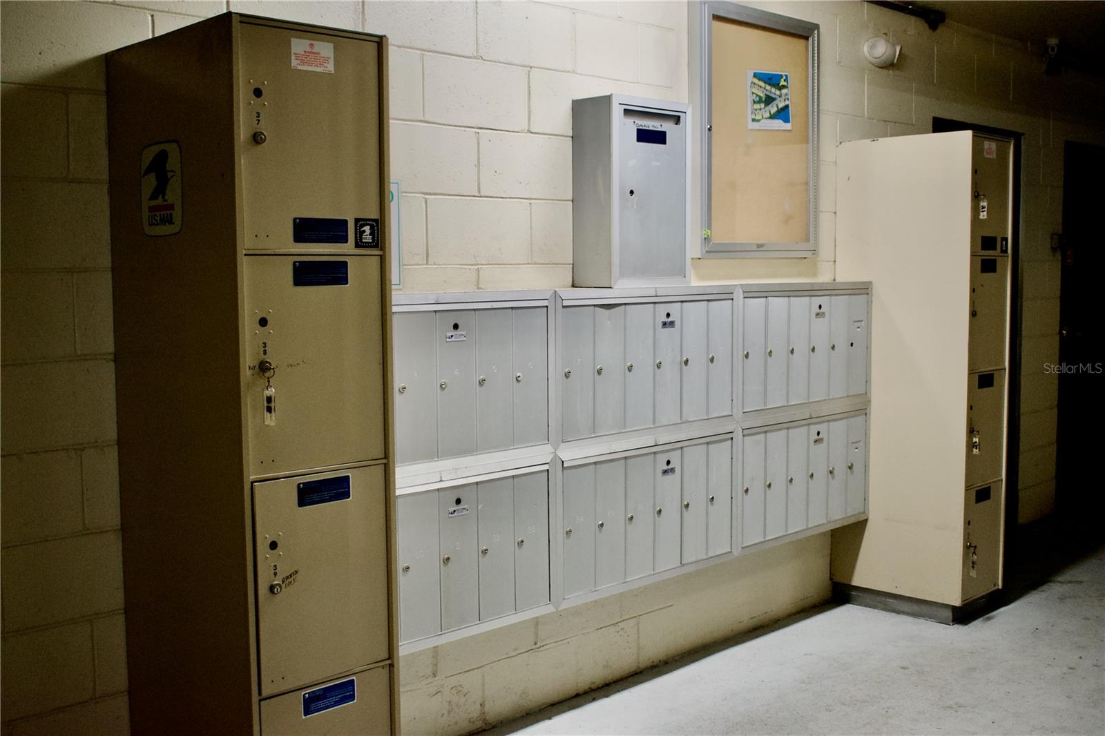 Image 19 of 24 For 8761 The Esplanade  6