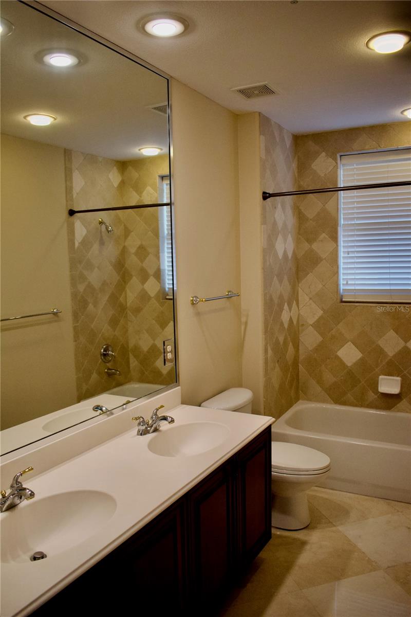 Image 9 of 24 For 8761 The Esplanade  6