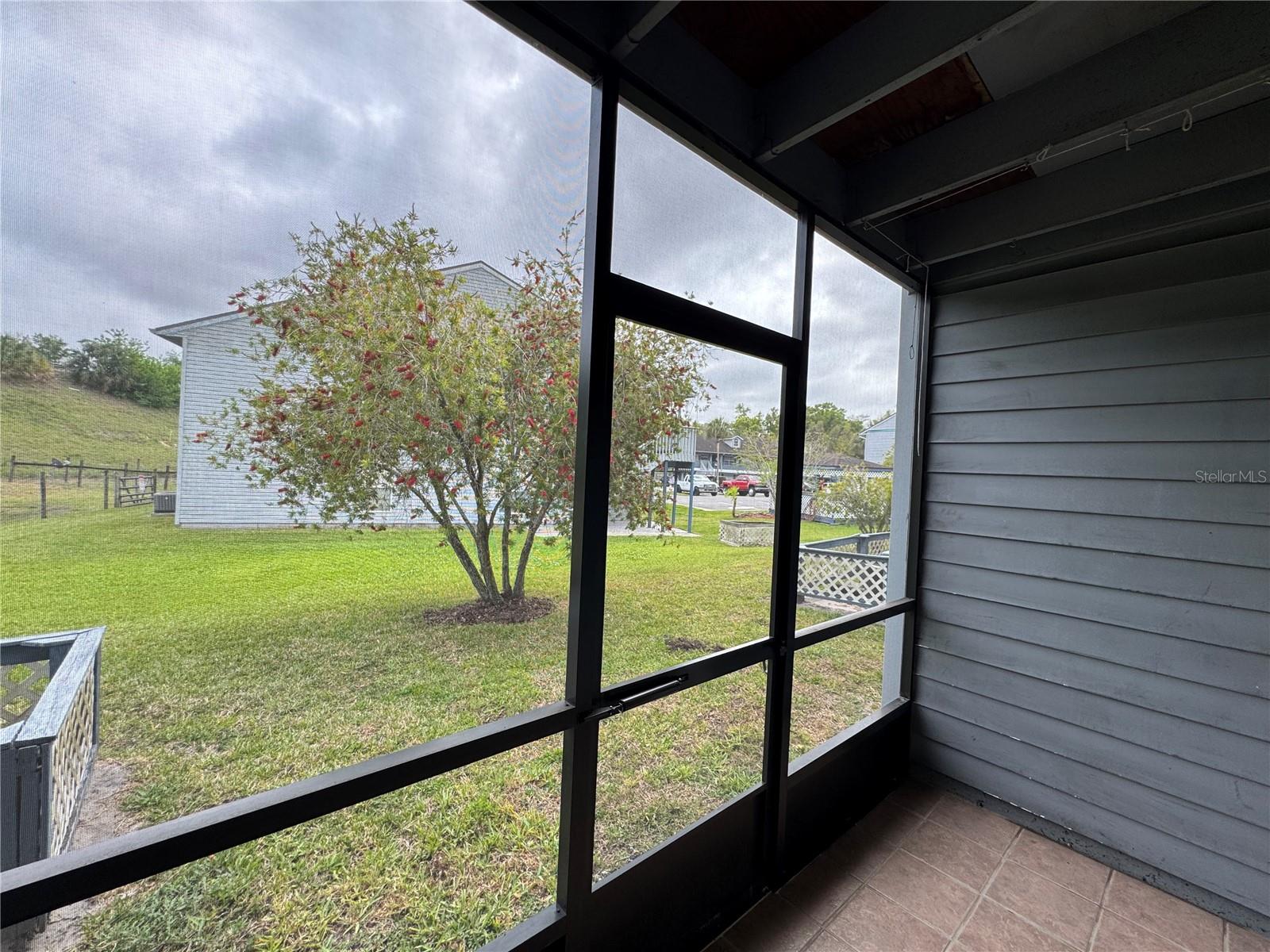 Image 16 of 19 For 313 Dirksen Drive F7