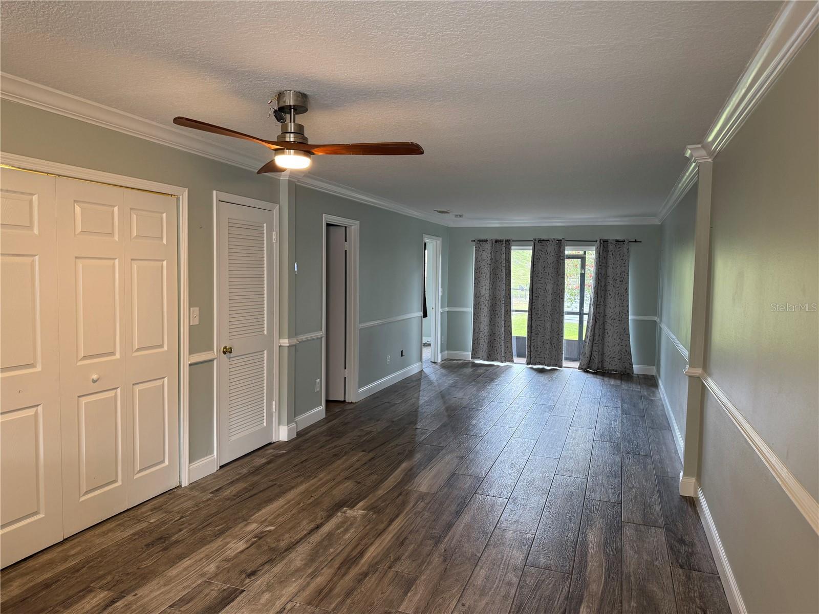 Image 3 of 19 For 313 Dirksen Drive F7