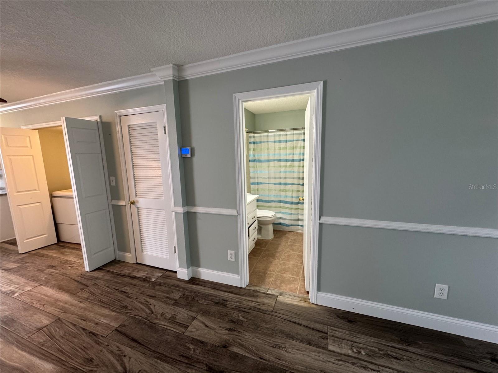 Image 9 of 19 For 313 Dirksen Drive F7