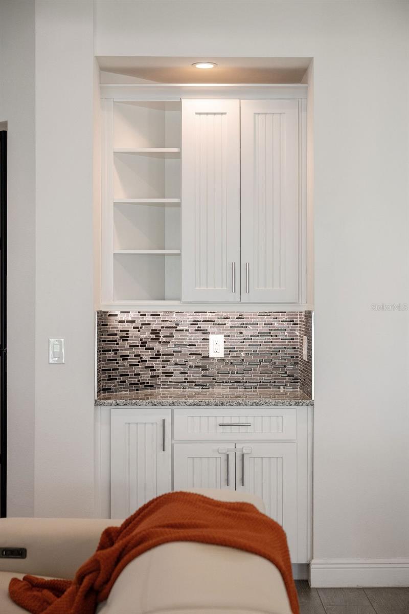 Image 12 of 49 For 706 Canopy Estates Drive