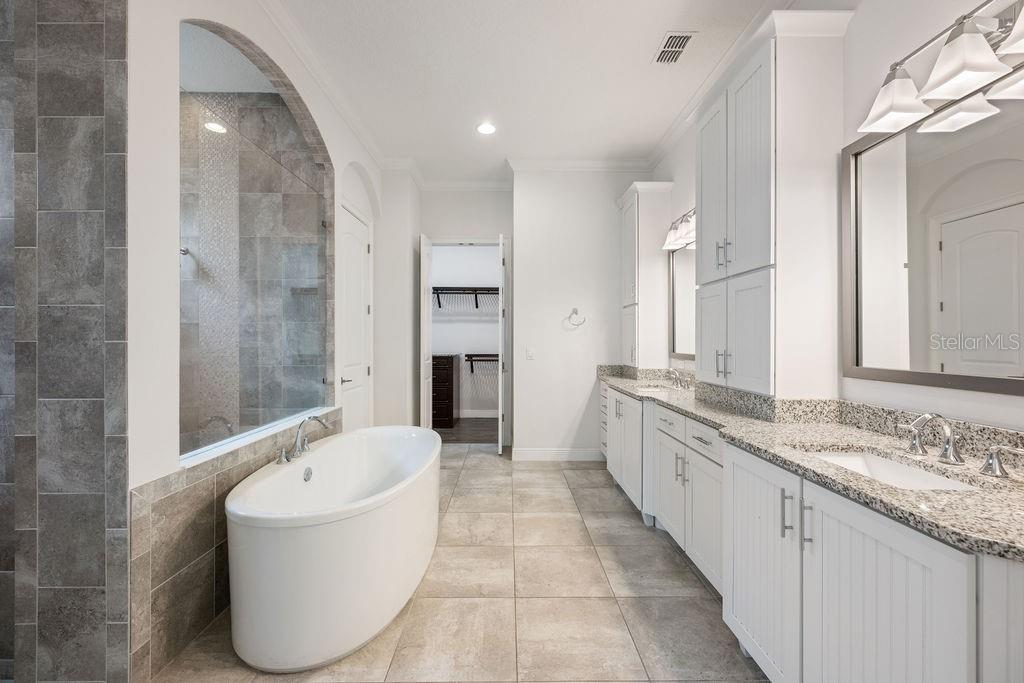 Image 25 of 49 For 706 Canopy Estates Drive