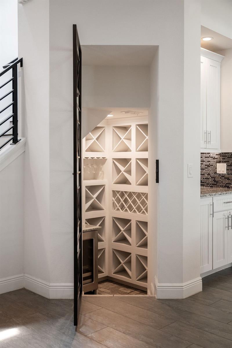 Image 7 of 49 For 706 Canopy Estates Drive