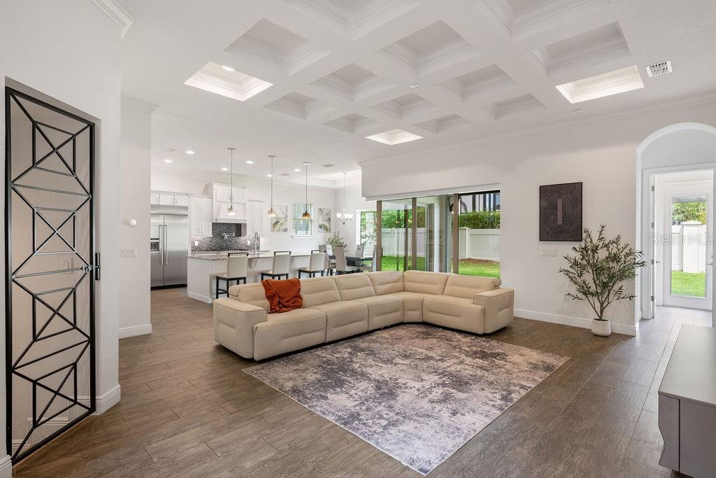 Image 8 of 49 For 706 Canopy Estates Drive