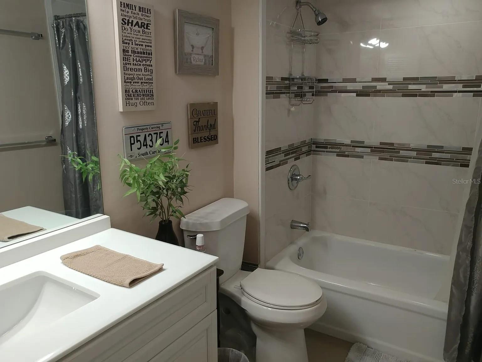 Image 11 of 11 For 2225 Holden Avenue 109