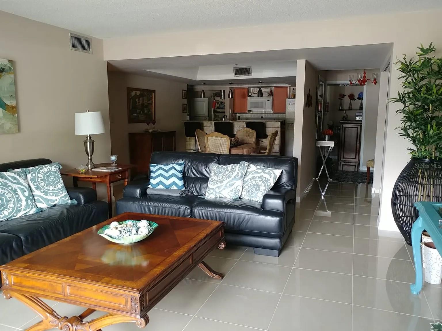 Image 2 of 11 For 2225 Holden Avenue 109