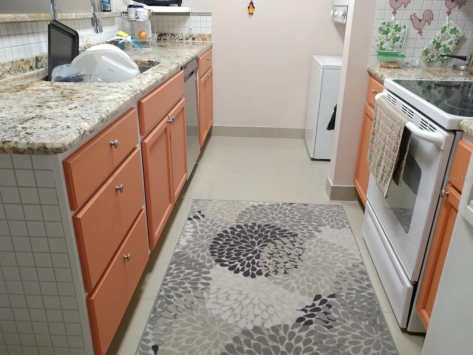 Image 4 of 11 For 2225 Holden Avenue 109