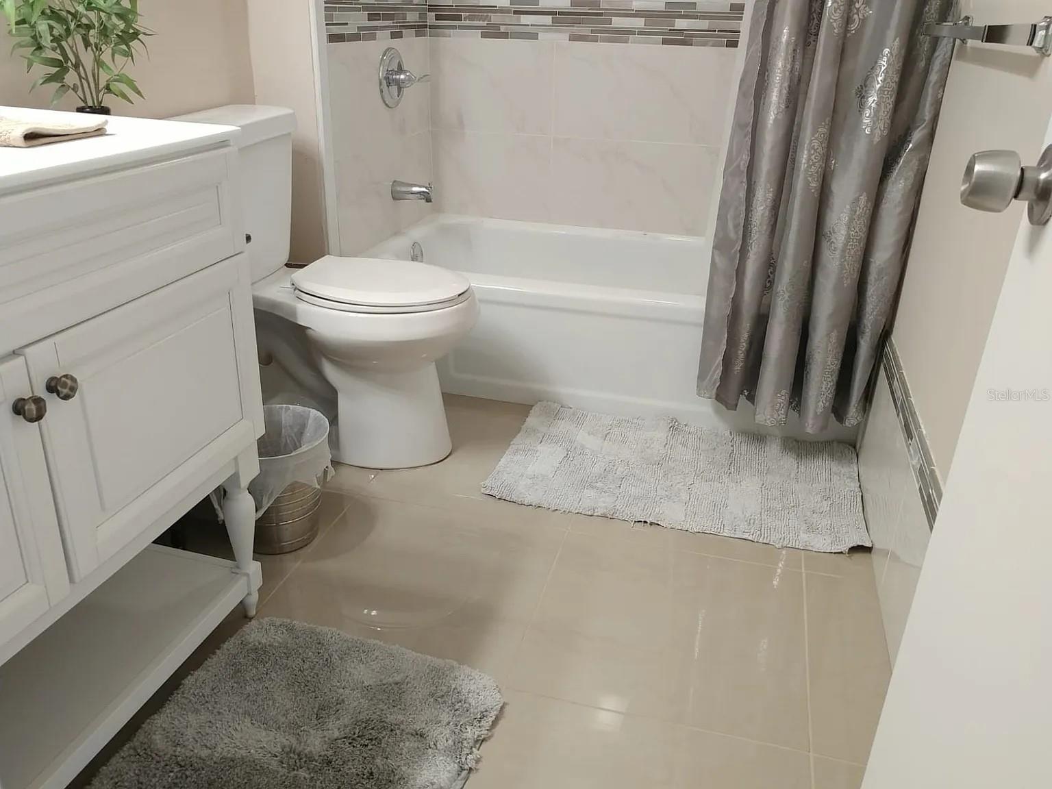 Image 8 of 11 For 2225 Holden Avenue 109