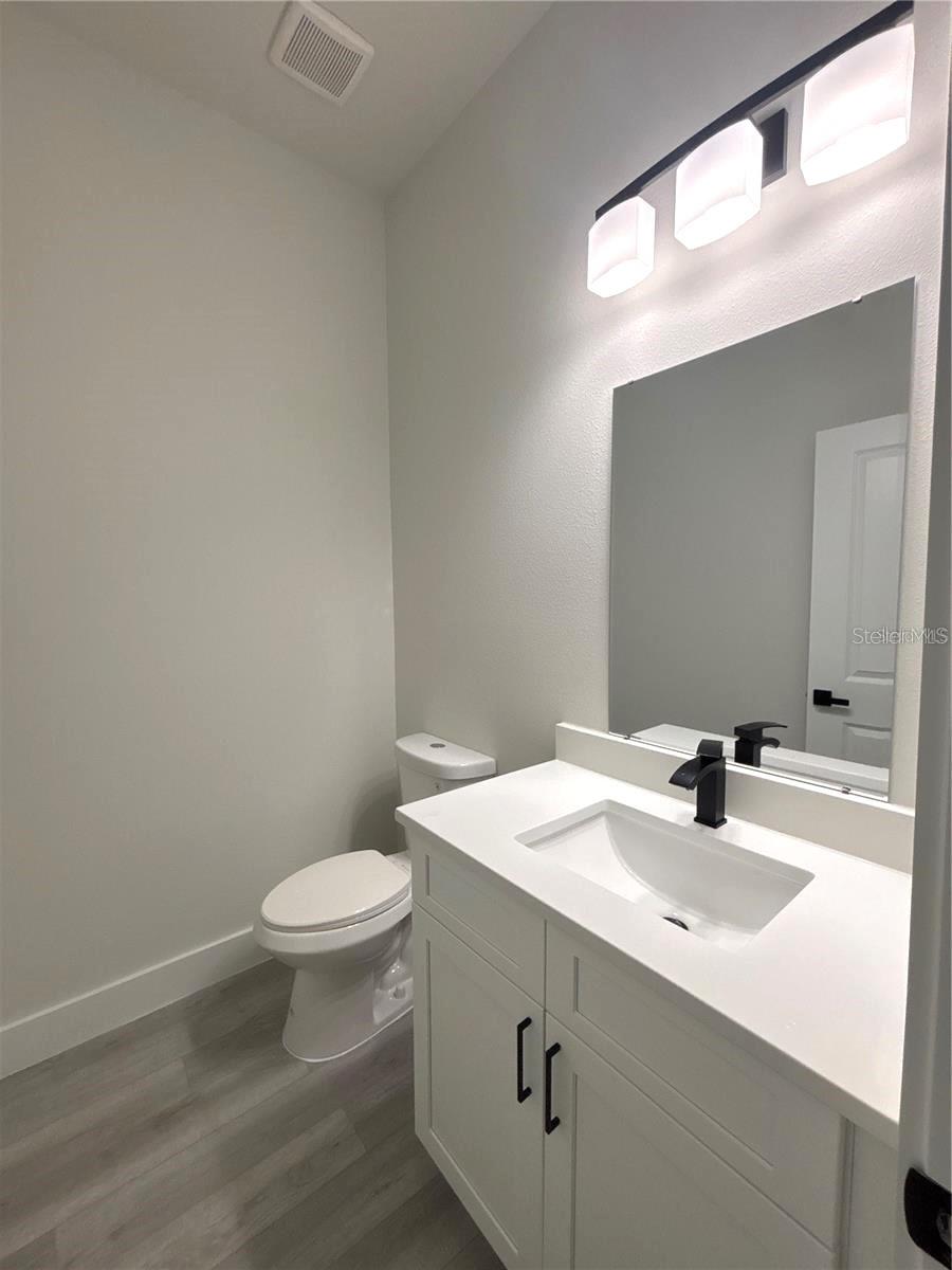 Image 7 of 7 For 3068 Velvet Lane