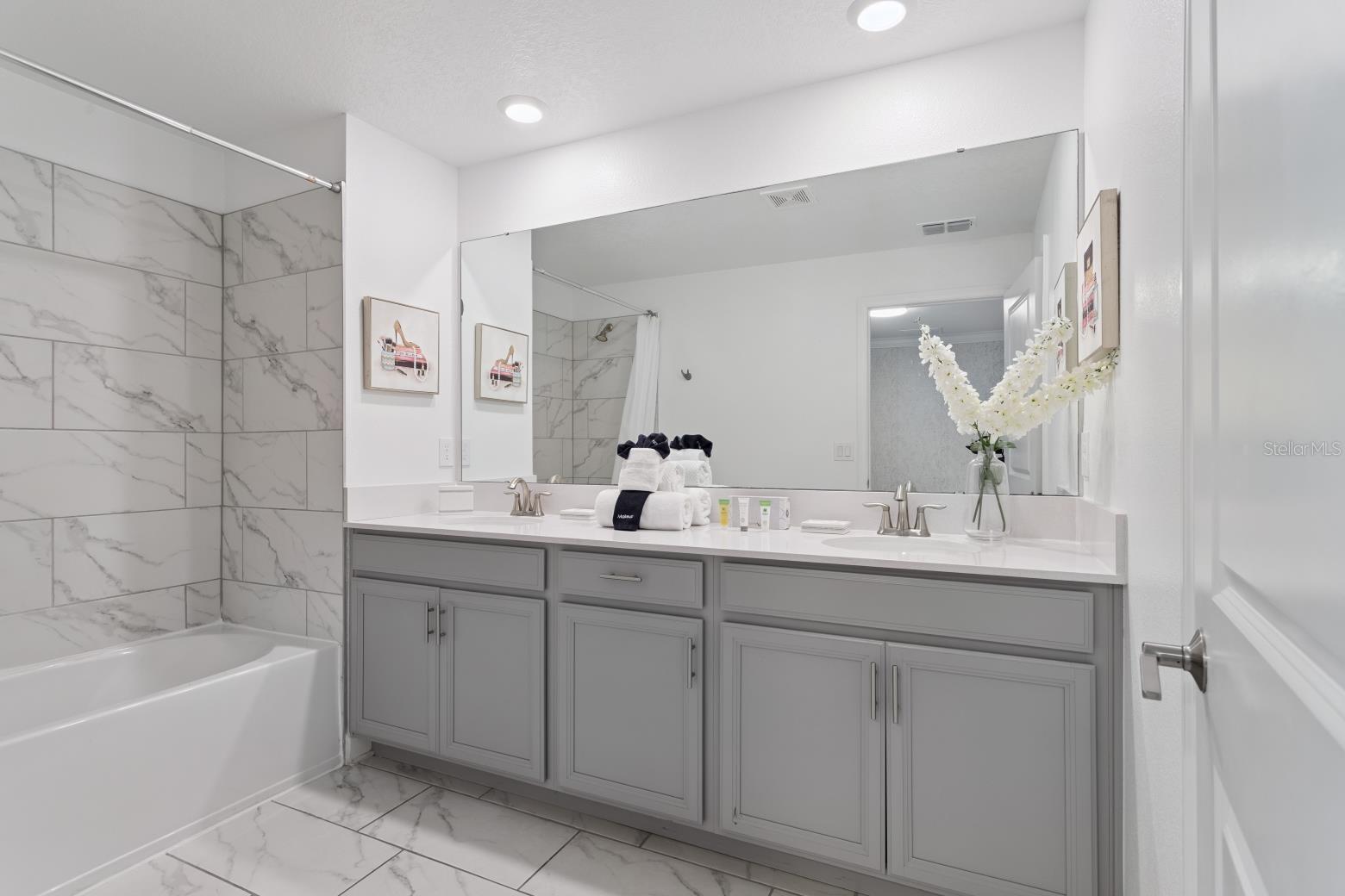 Image 29 of 42 For 2955 Penelope Loop