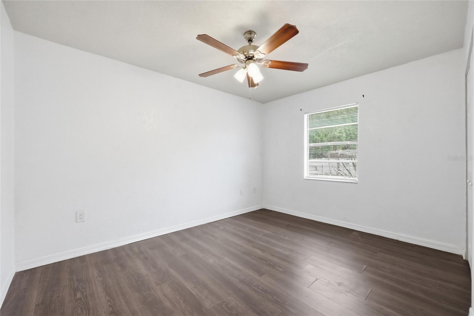 Image 25 of 44 For 152 Jenny Way