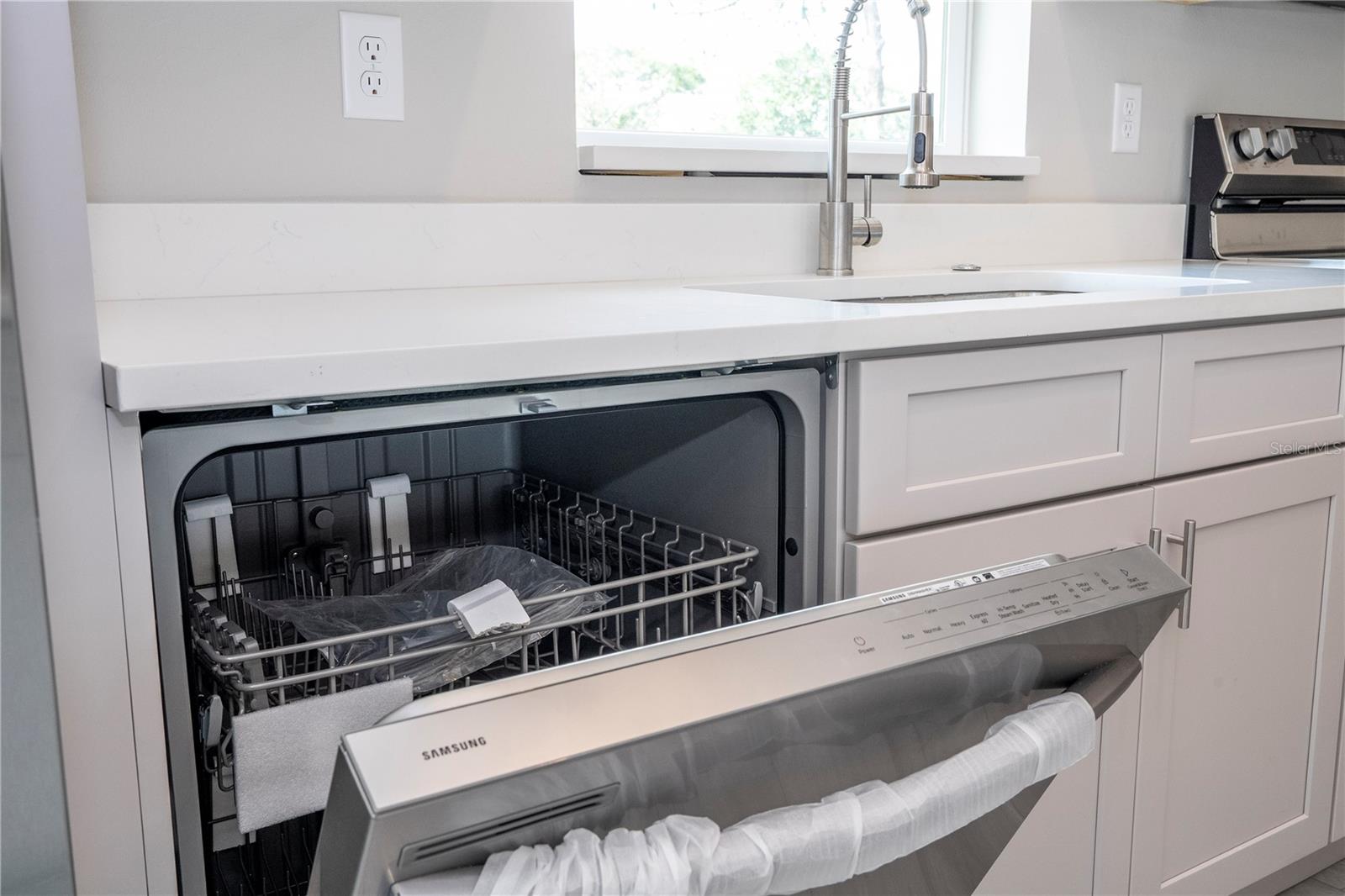 Image 19 of 37 For 7916 Granada Road