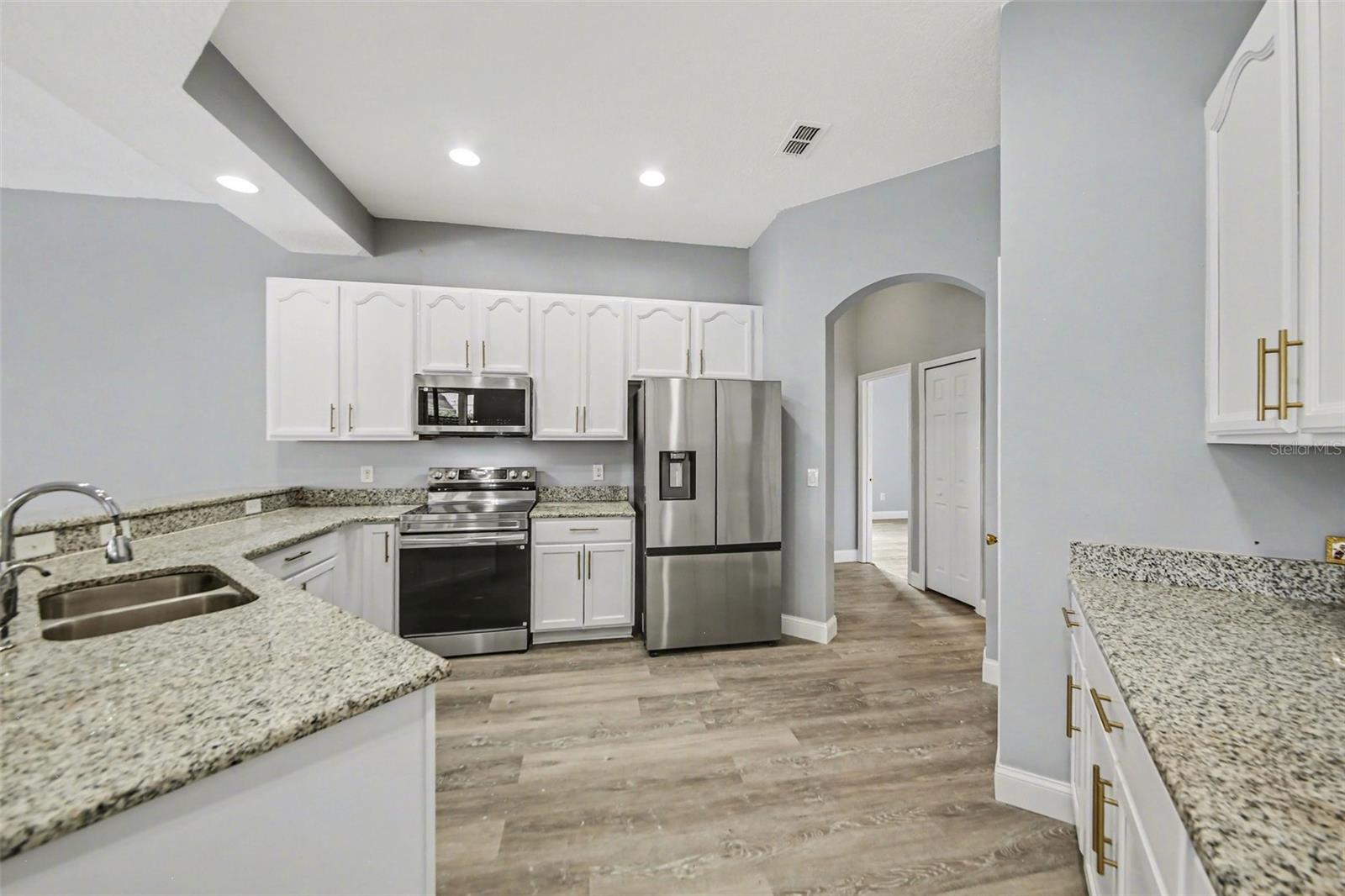 Image 7 of 24 For 7005 Winding Lake Circle