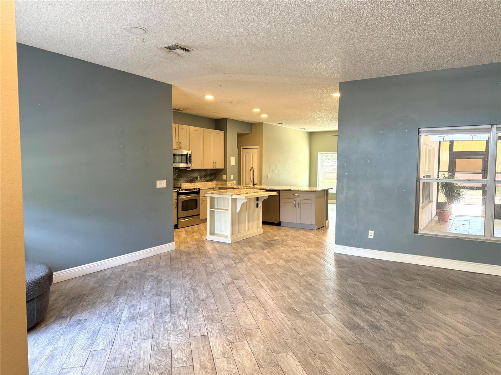 Image 2 of 17 For 2031 Wintermere Pointe Drive