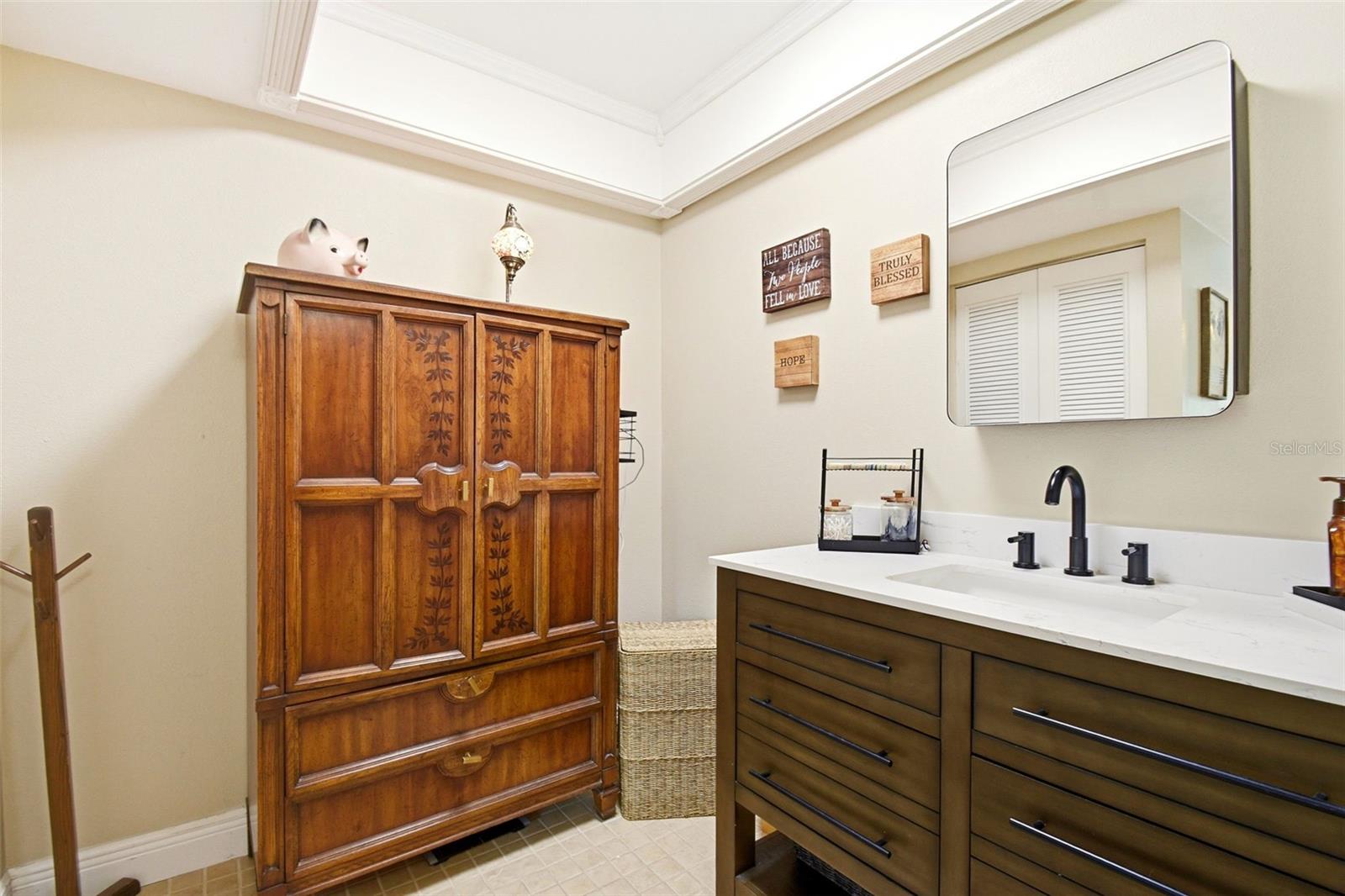 Image 25 of 47 For 2636 Talbot Road