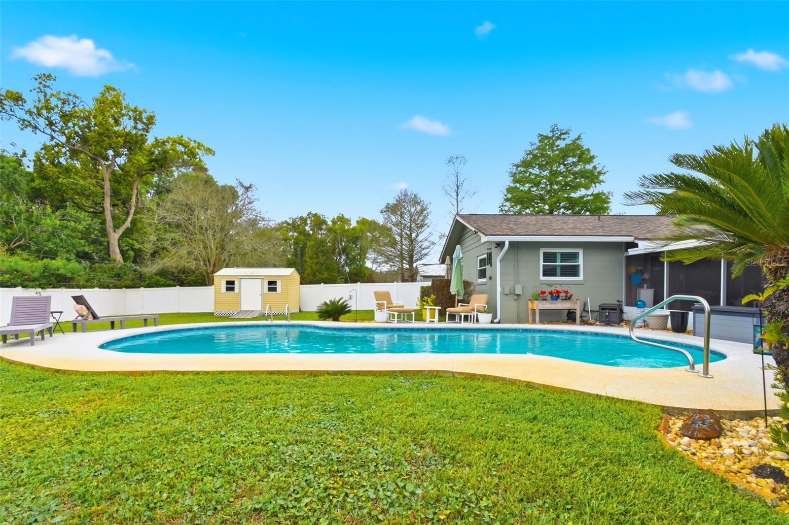 Image 35 of 47 For 2636 Talbot Road