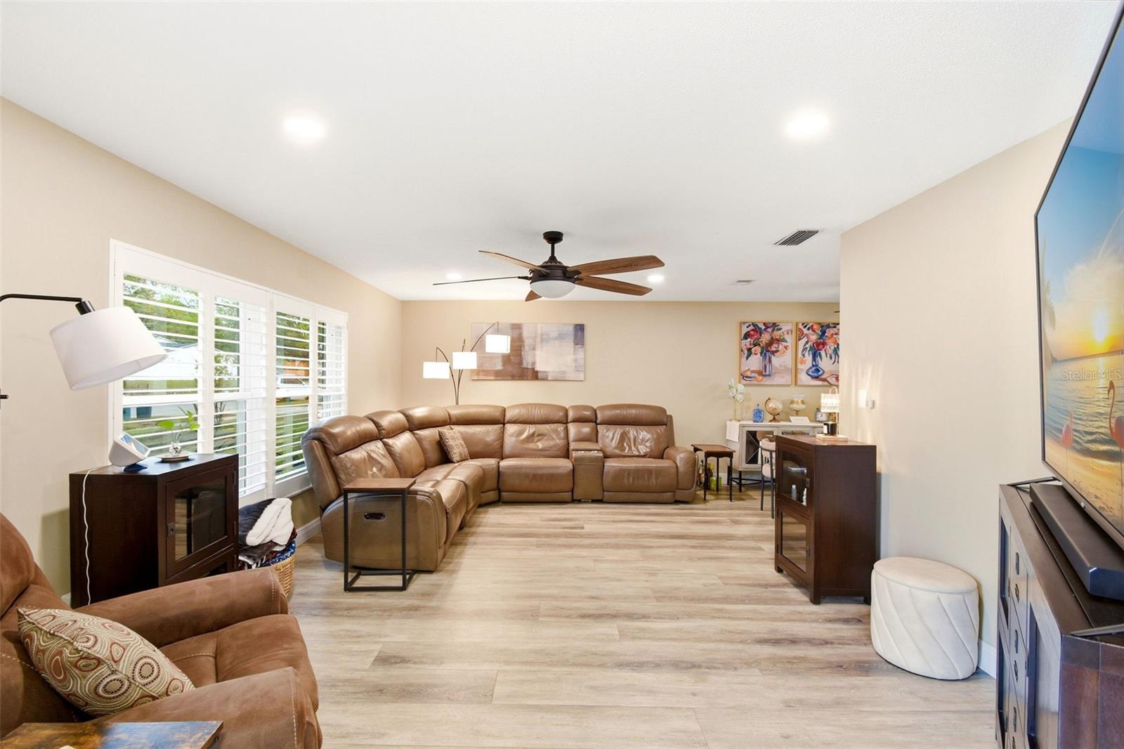 Image 4 of 47 For 2636 Talbot Road