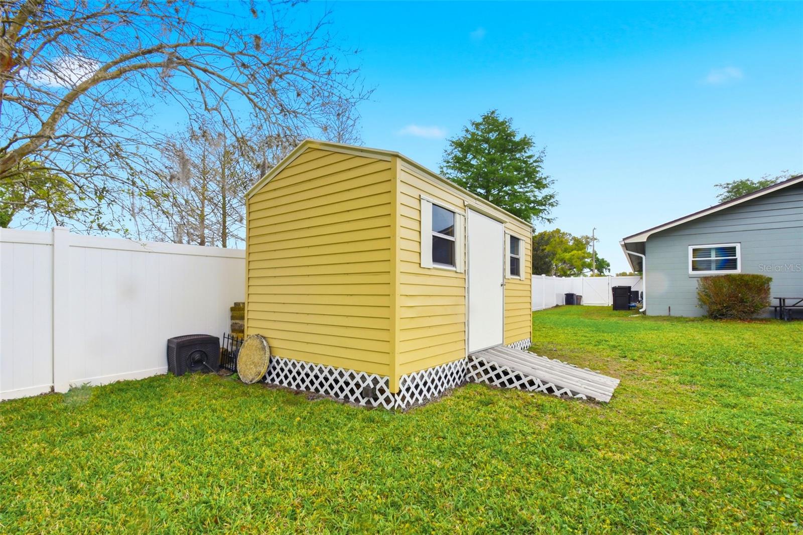 Image 40 of 47 For 2636 Talbot Road