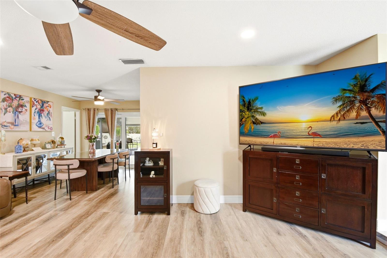 Image 7 of 47 For 2636 Talbot Road