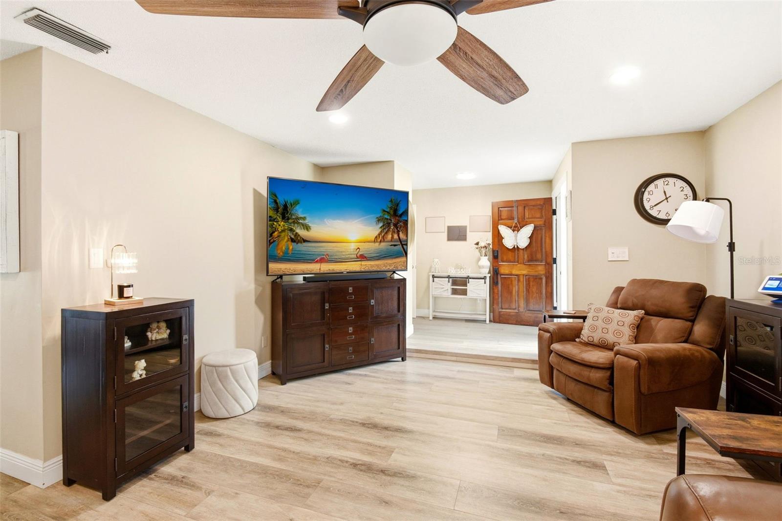 Image 8 of 47 For 2636 Talbot Road