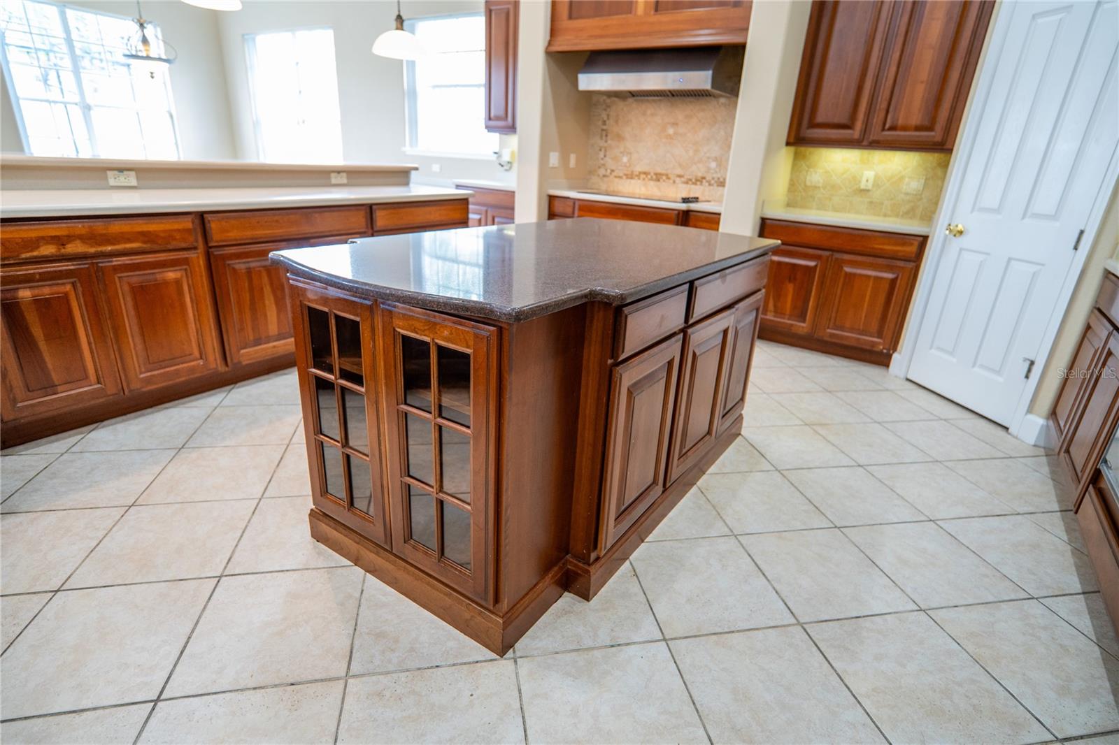 Image 20 of 65 For 10009 Valley Rose Court