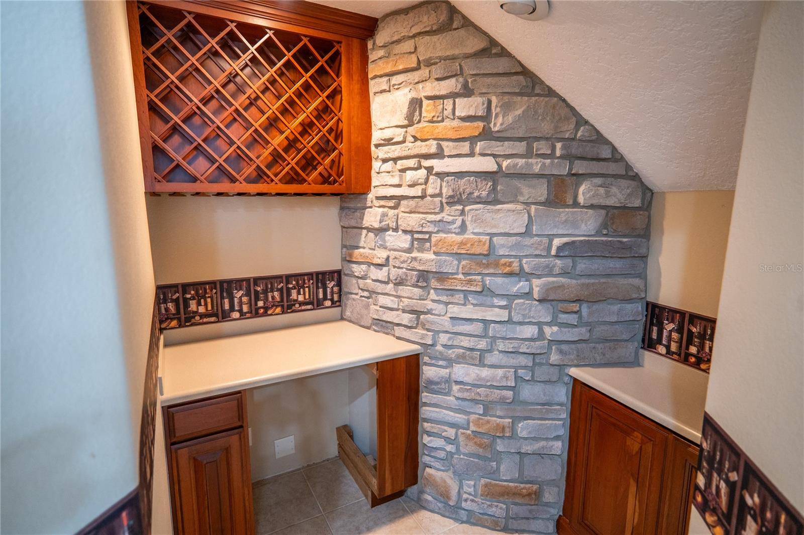 Image 25 of 65 For 10009 Valley Rose Court