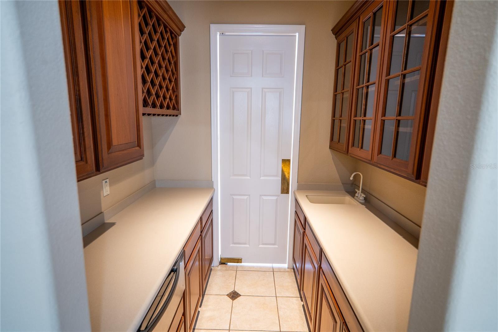 Image 27 of 65 For 10009 Valley Rose Court