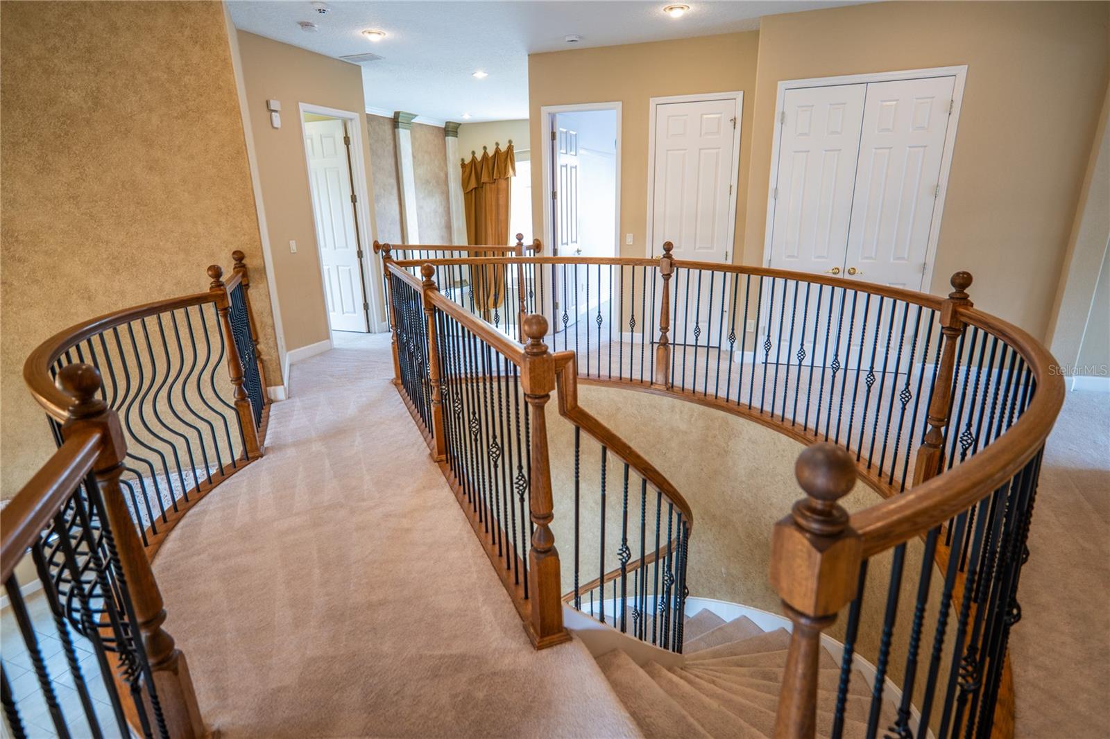 Image 36 of 65 For 10009 Valley Rose Court