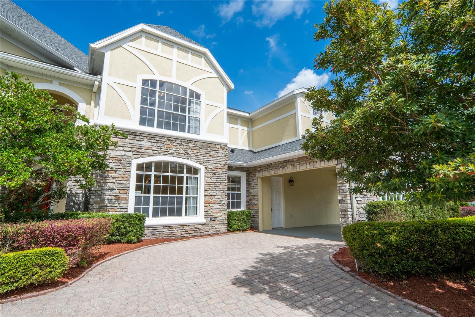 Image 4 of 65 For 10009 Valley Rose Court