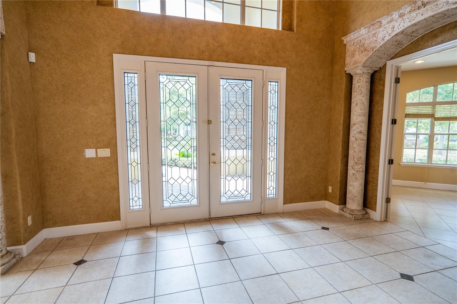 Image 8 of 65 For 10009 Valley Rose Court